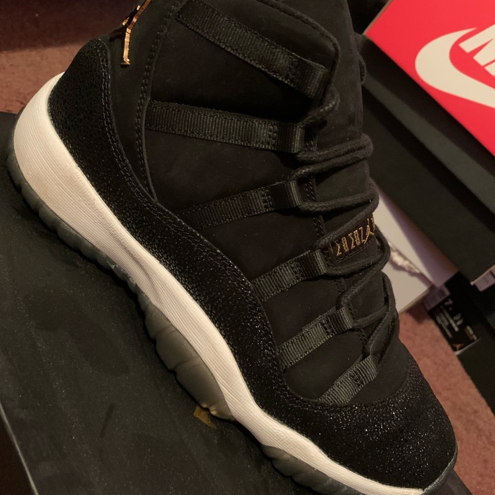 Jordan 13, size 7 grade school